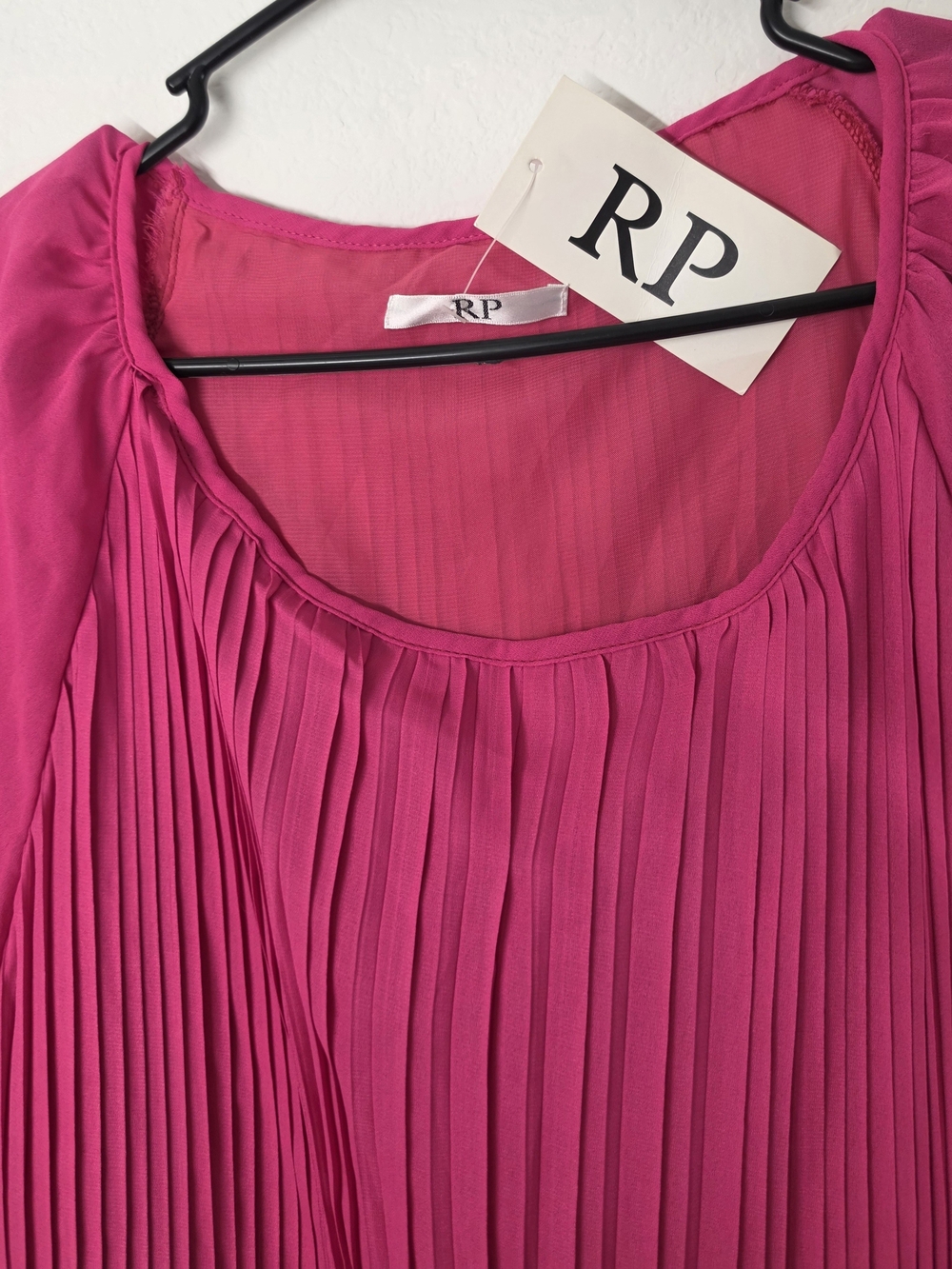 Rachel Parcell Fuchsia Pleated Scoop-Neck Top